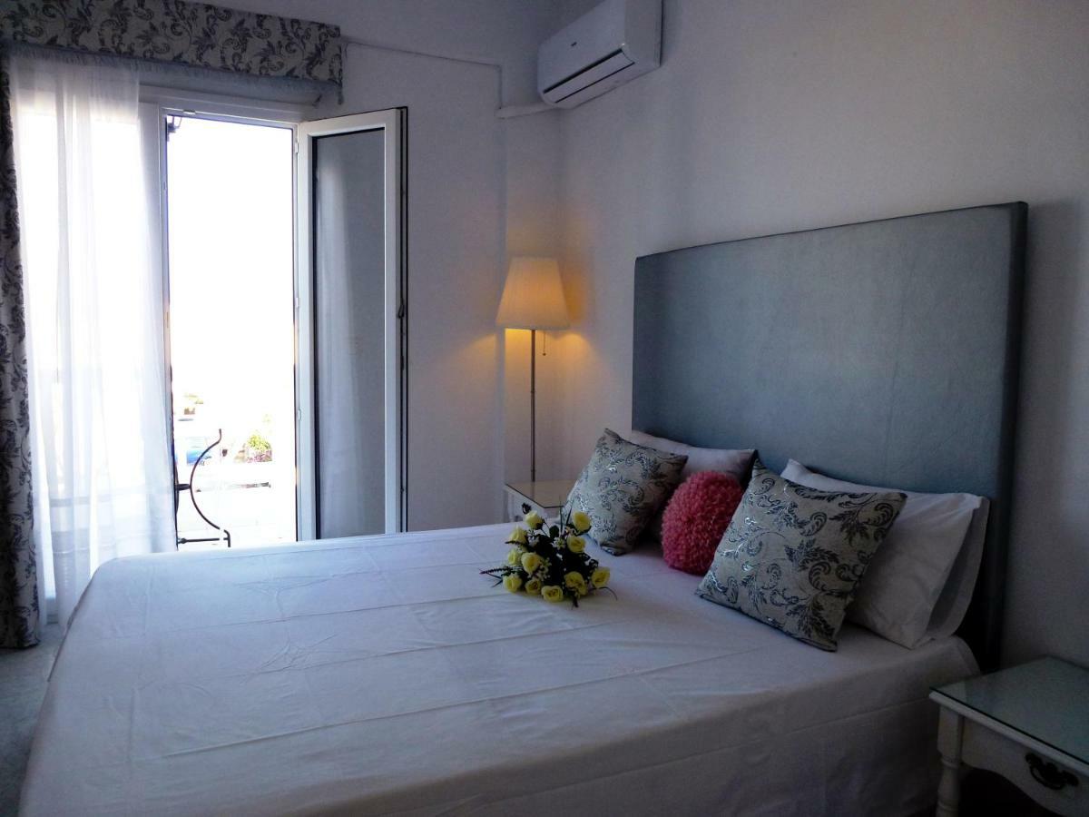 Bougainvillea Suites Kamari  Exterior photo