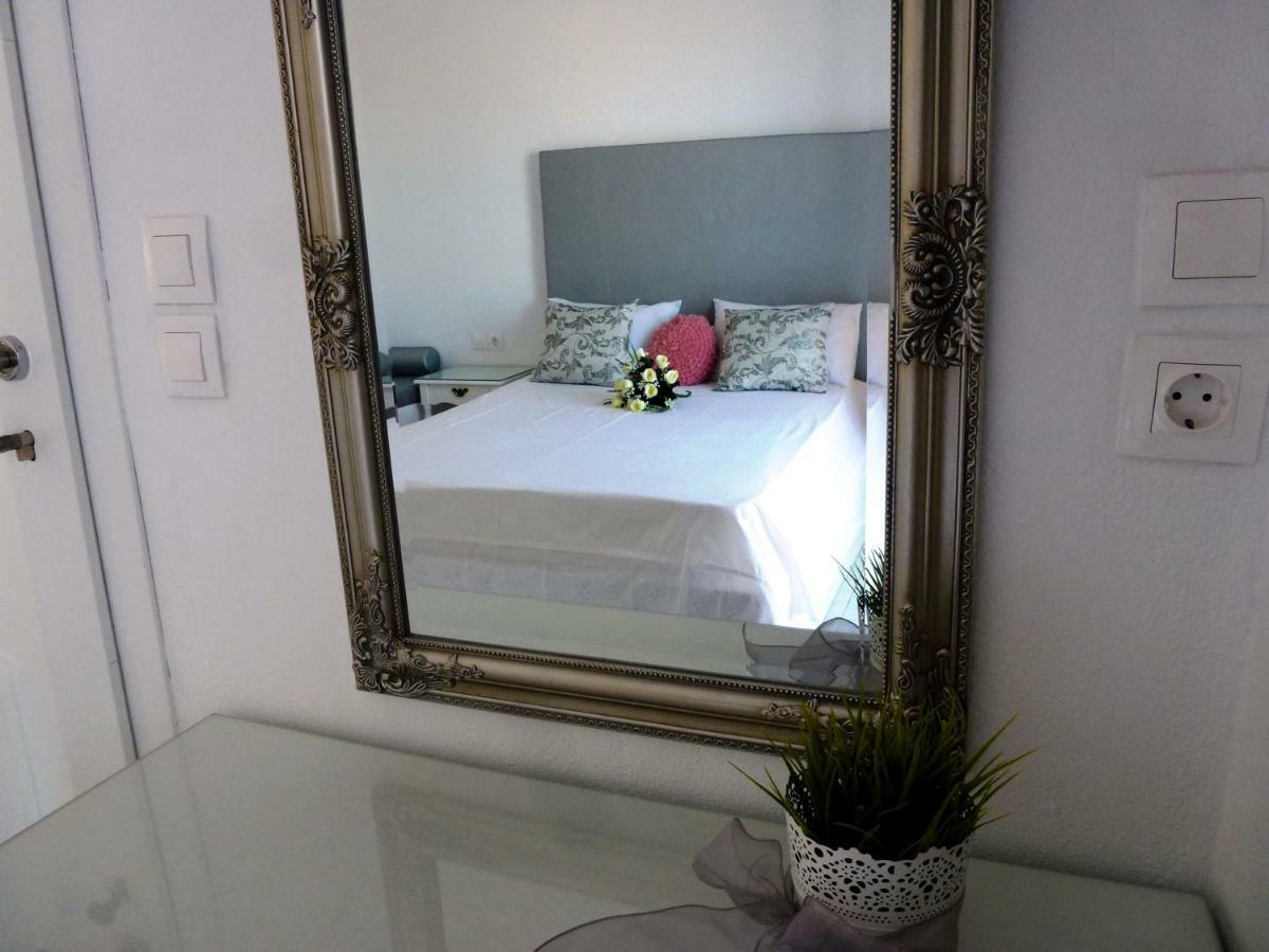 Bougainvillea Suites Kamari  Exterior photo