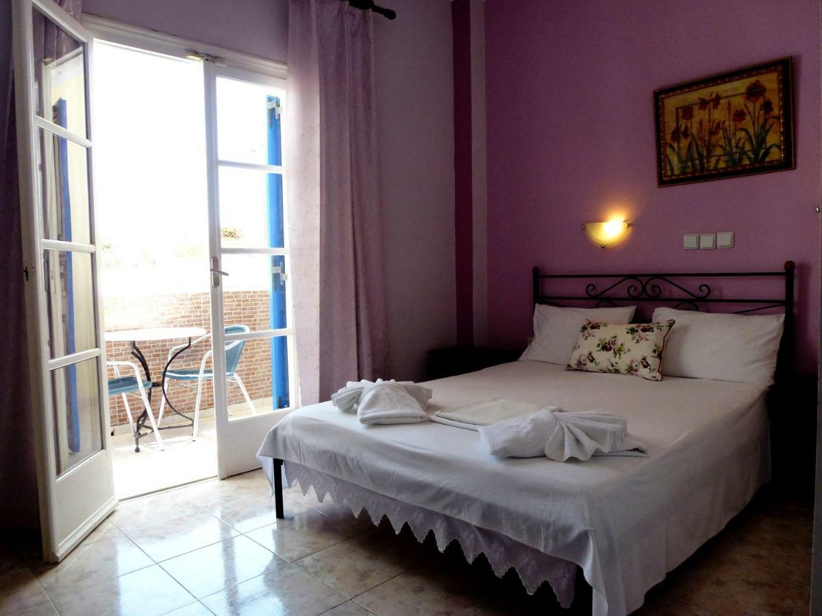 Bougainvillea Suites Kamari  Exterior photo