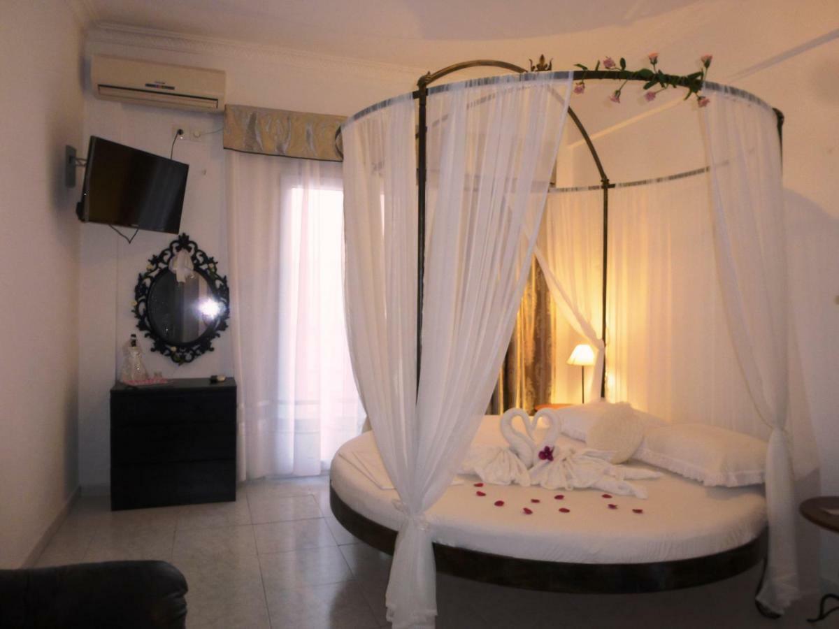 Bougainvillea Suites Kamari  Exterior photo